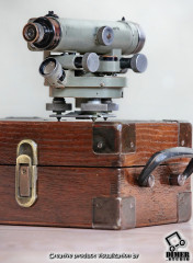 Старинный Немецкий нивелир в деревянном кофре "CARL ZEISS JENA"