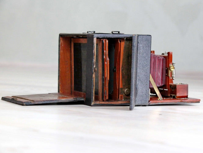 Антикварный фотоаппарат на фотопластинках Rochester Unicum Poco 1C