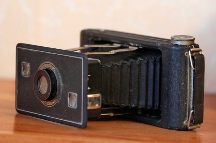 Старинный фотоаппарат JIFFY KODAK в оригинальной коробке